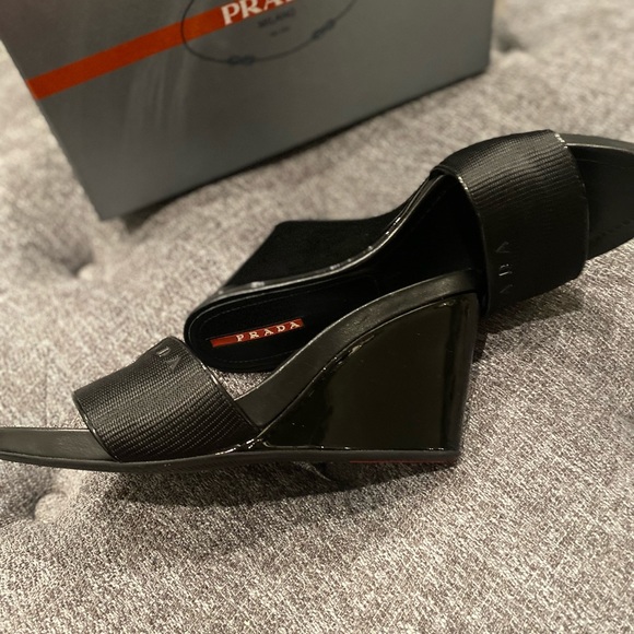 Prada patent leather & fabric sandals Original box & tags - Picture 6 of 6